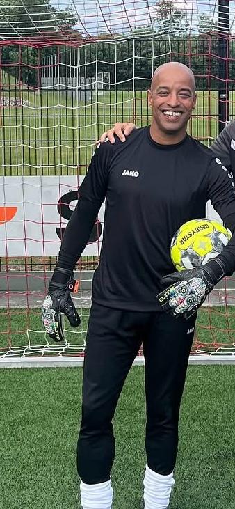 Dave neemt na 10 jaar het stokje over van Loek als Keeperstrainer